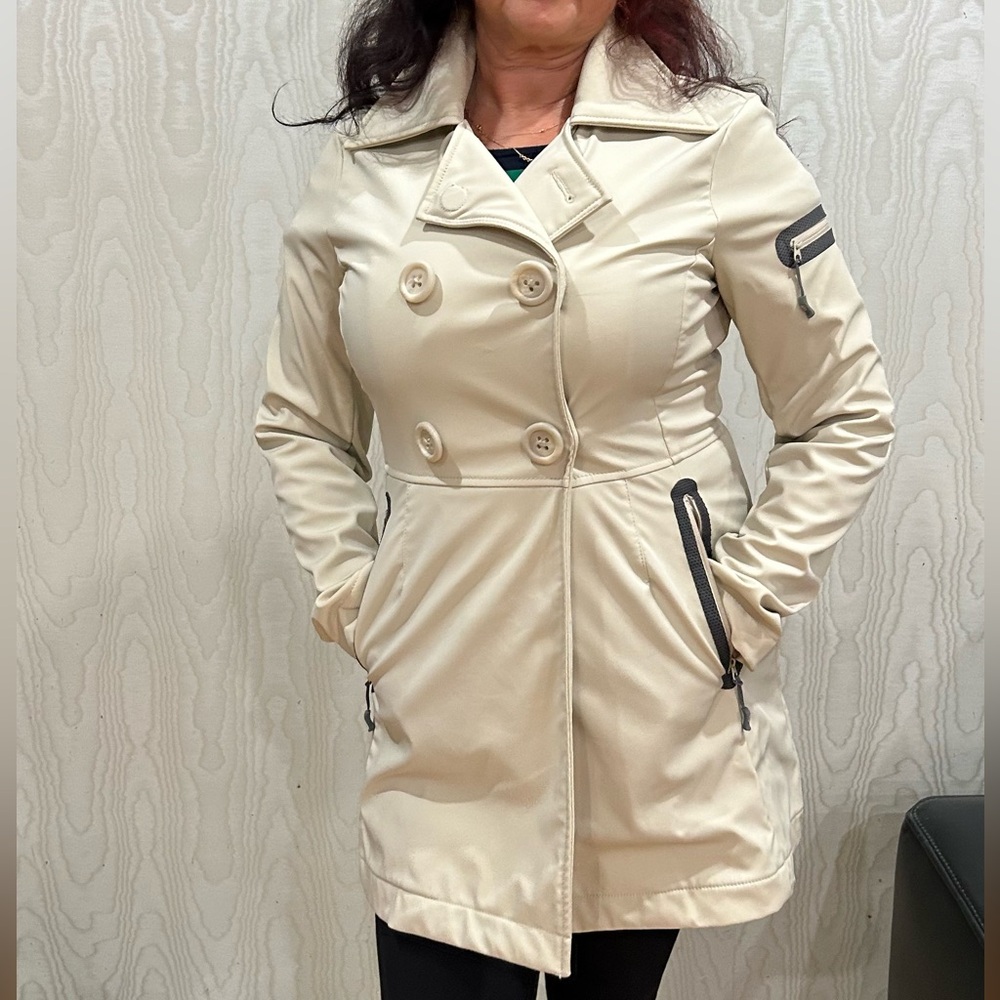 Athleta jacket size M. Great for spring!